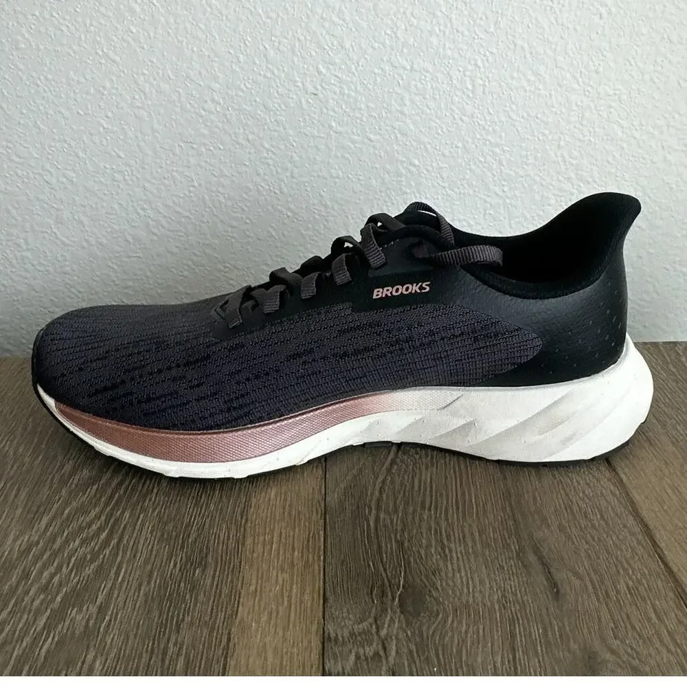 Brooks new without